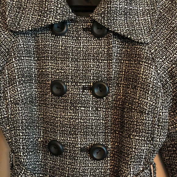 Tahari Double Breasted Belted Herringbone Blazer - Picture 4 of 7